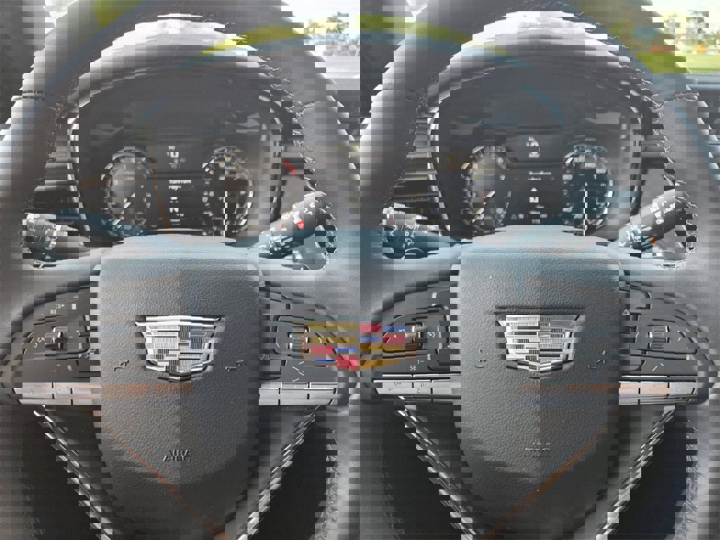 New 2025 Cadillac XT6 Luxury image 28