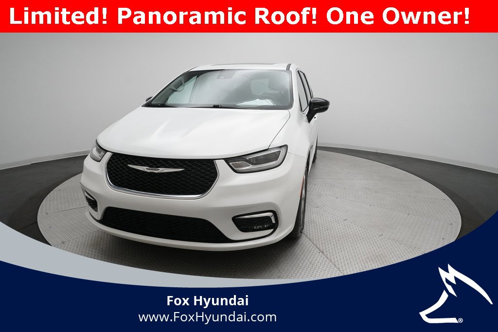 Used 2024 Chrysler Pacifica Limited image 35