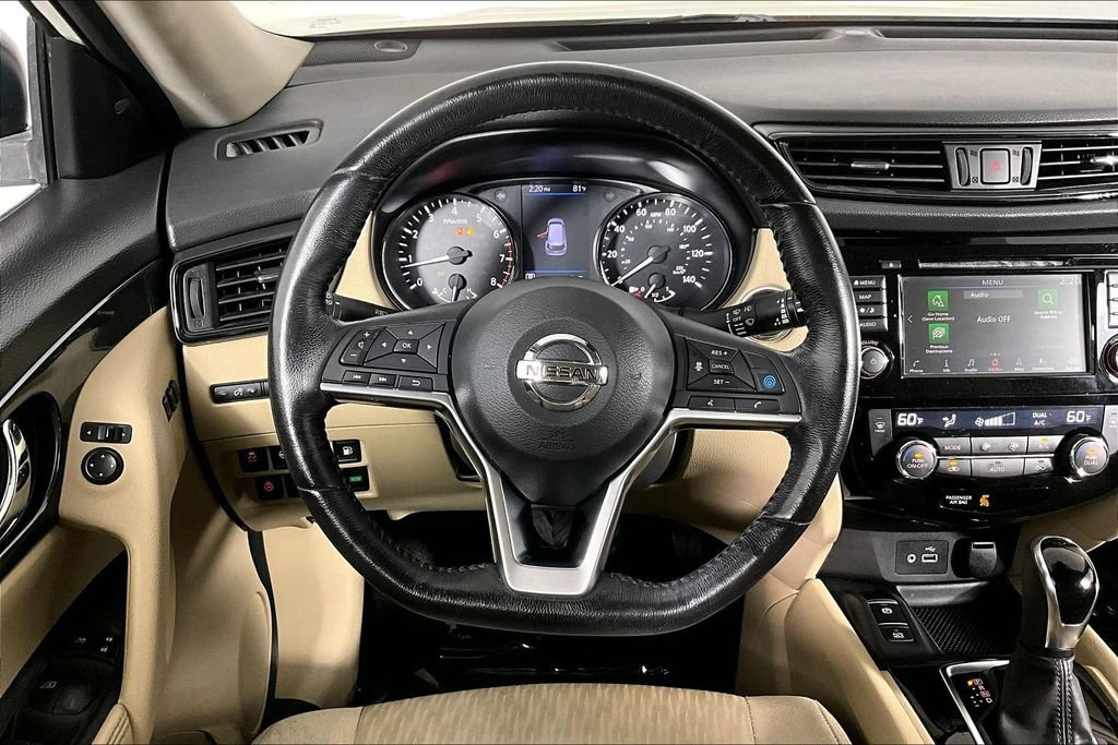 Used 2019 Nissan Rogue SV w/ Premium Package FWD image 5