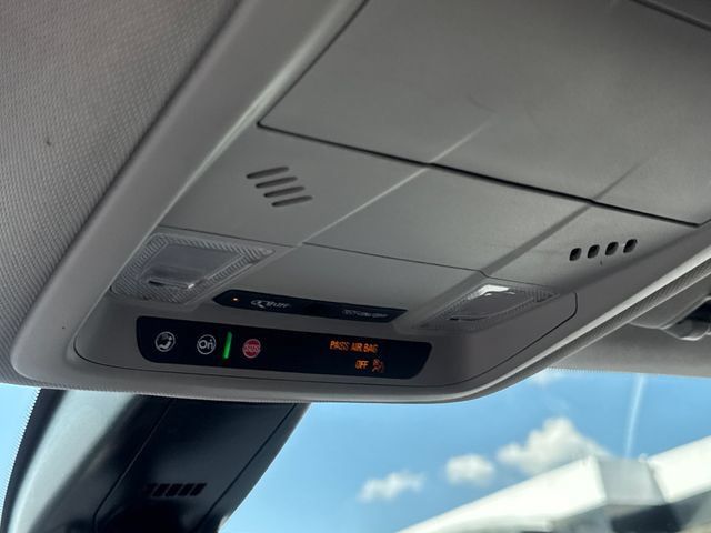Used 2025 Chevrolet Blazer LT FWD image 31