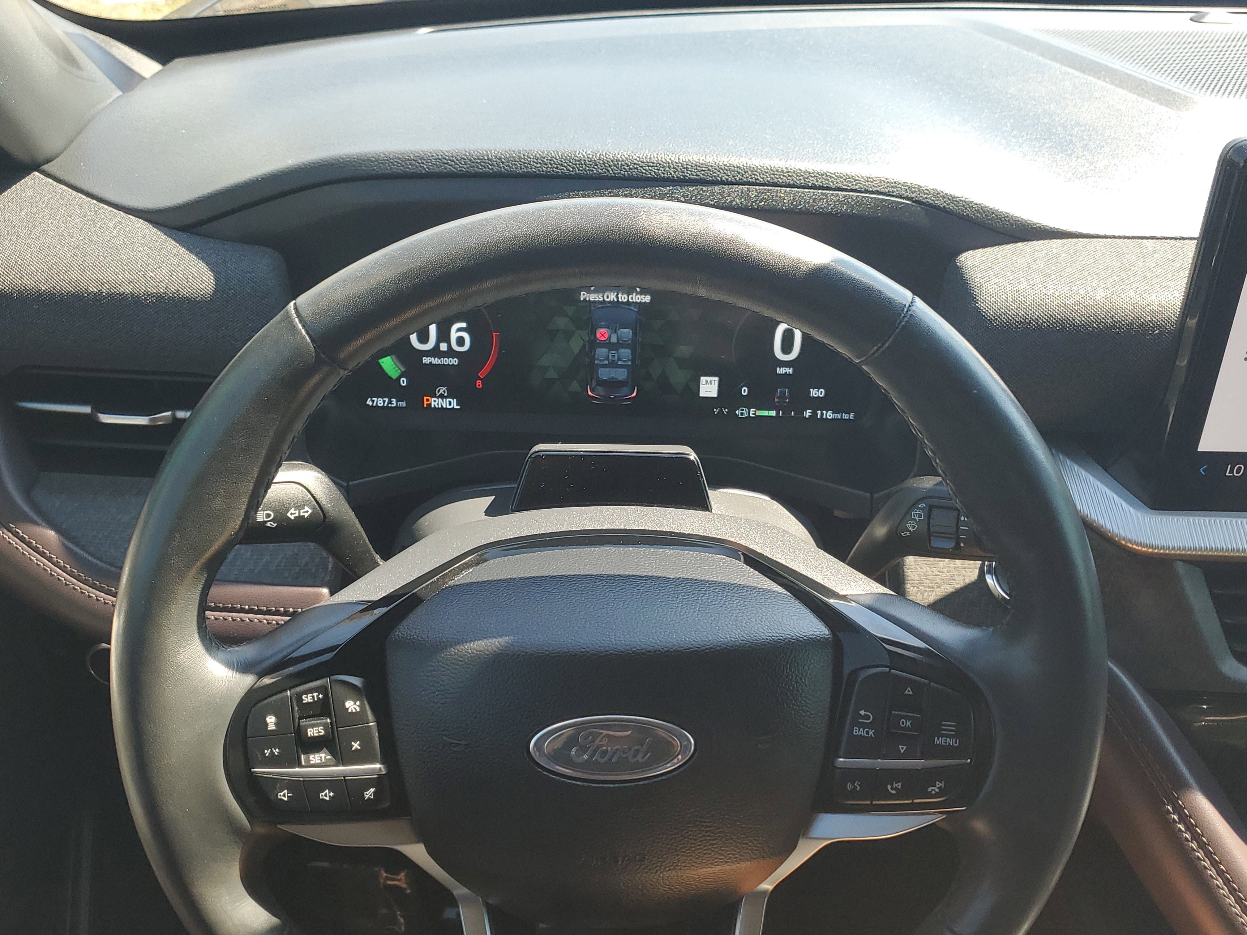 Certified 2025 Ford Explorer Platinum w/ Ultimate Package image 24