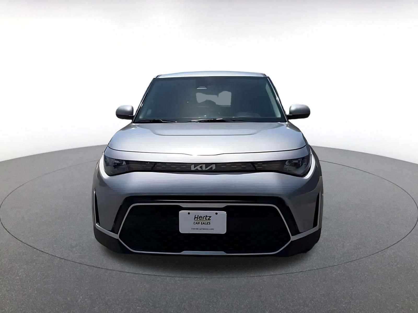 Used 2025 Kia Soul LX w/ LX Technology Package FWD image 4