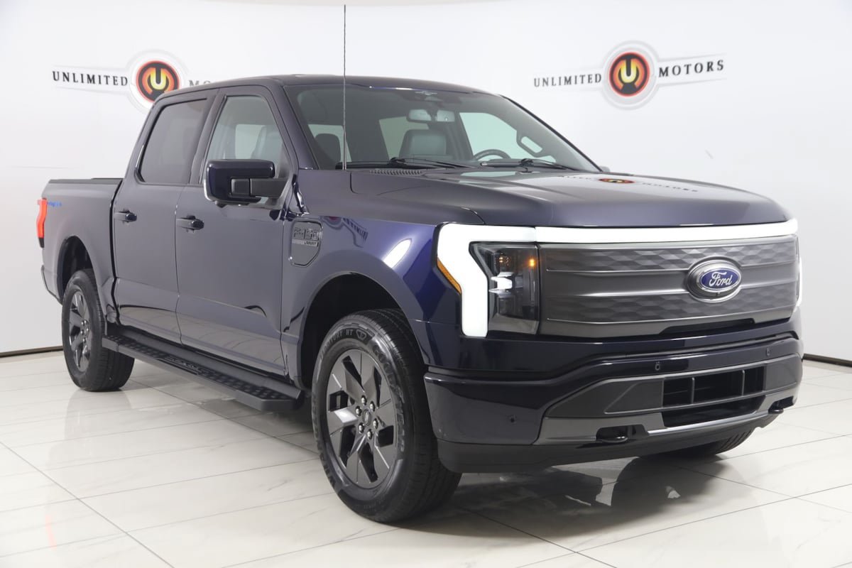 Used 2023 Ford F150 Lightning Lariat AWD/4WD image 22