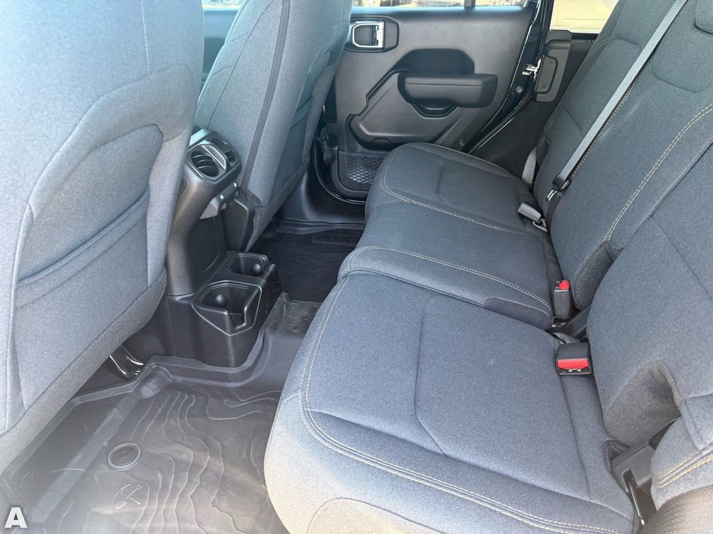 Used 2025 Jeep Wrangler Sport S image 26