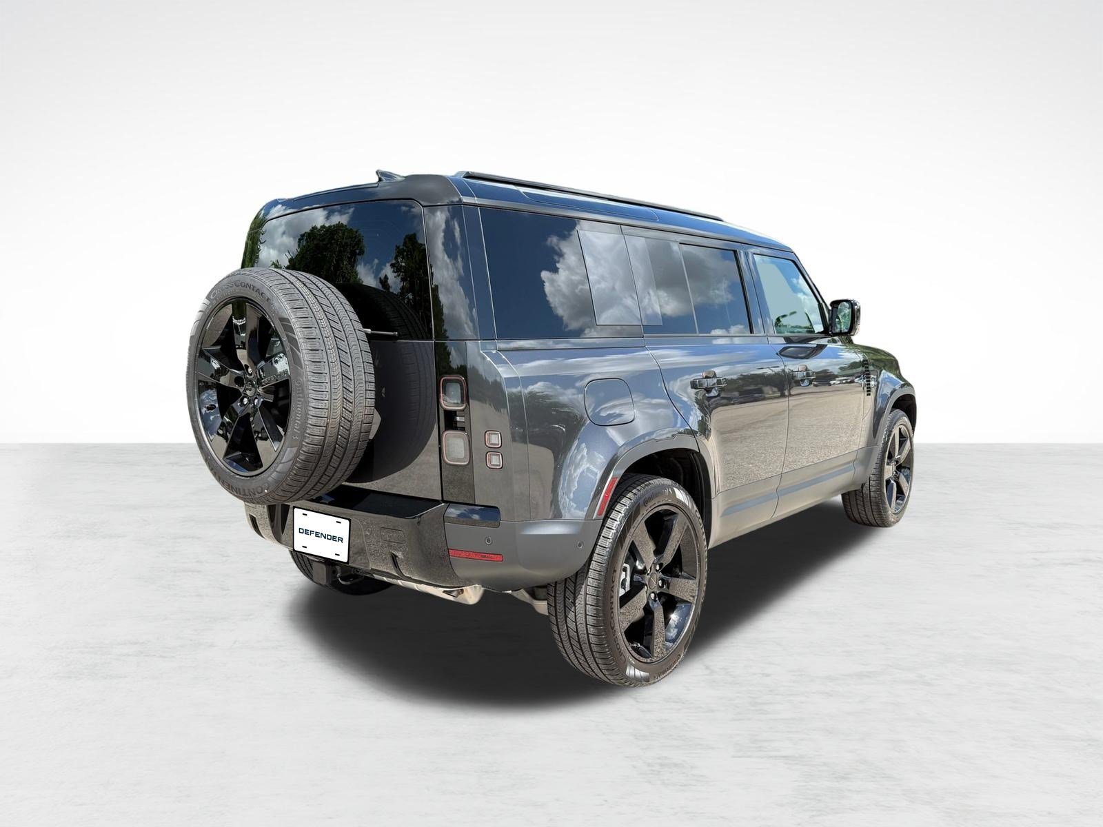 New 2026 Land Rover Defender 110 S AWD/4WD image 9