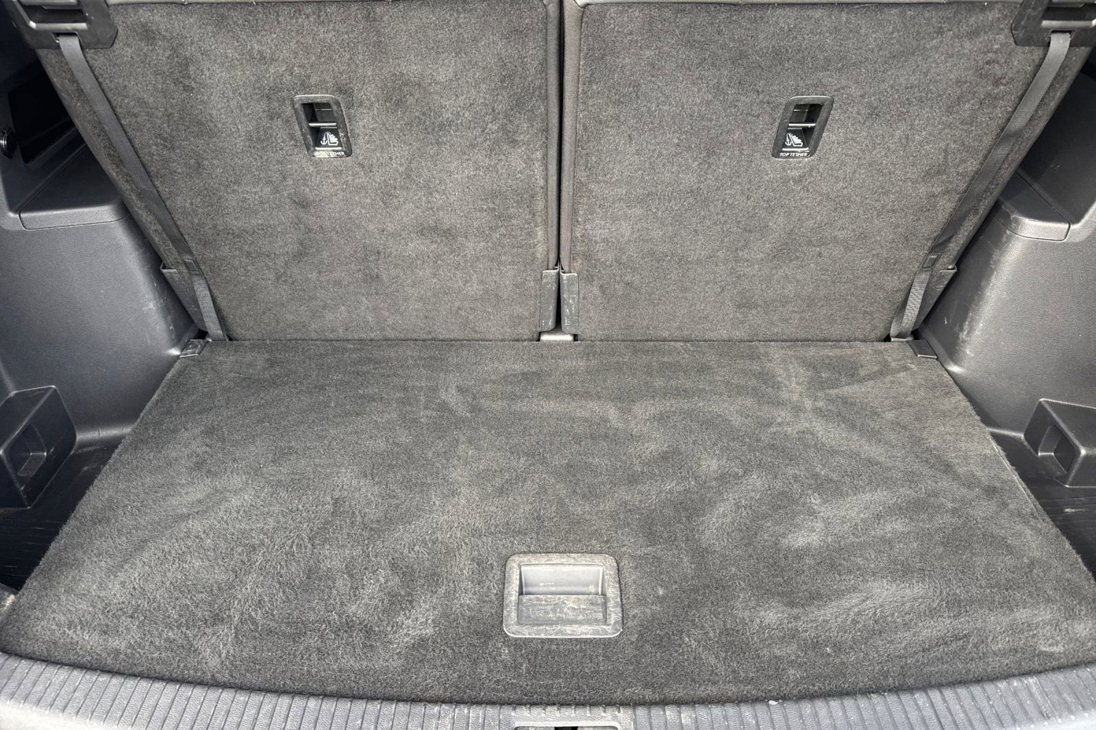 Used 2025 Volkswagen Atlas SE image 17