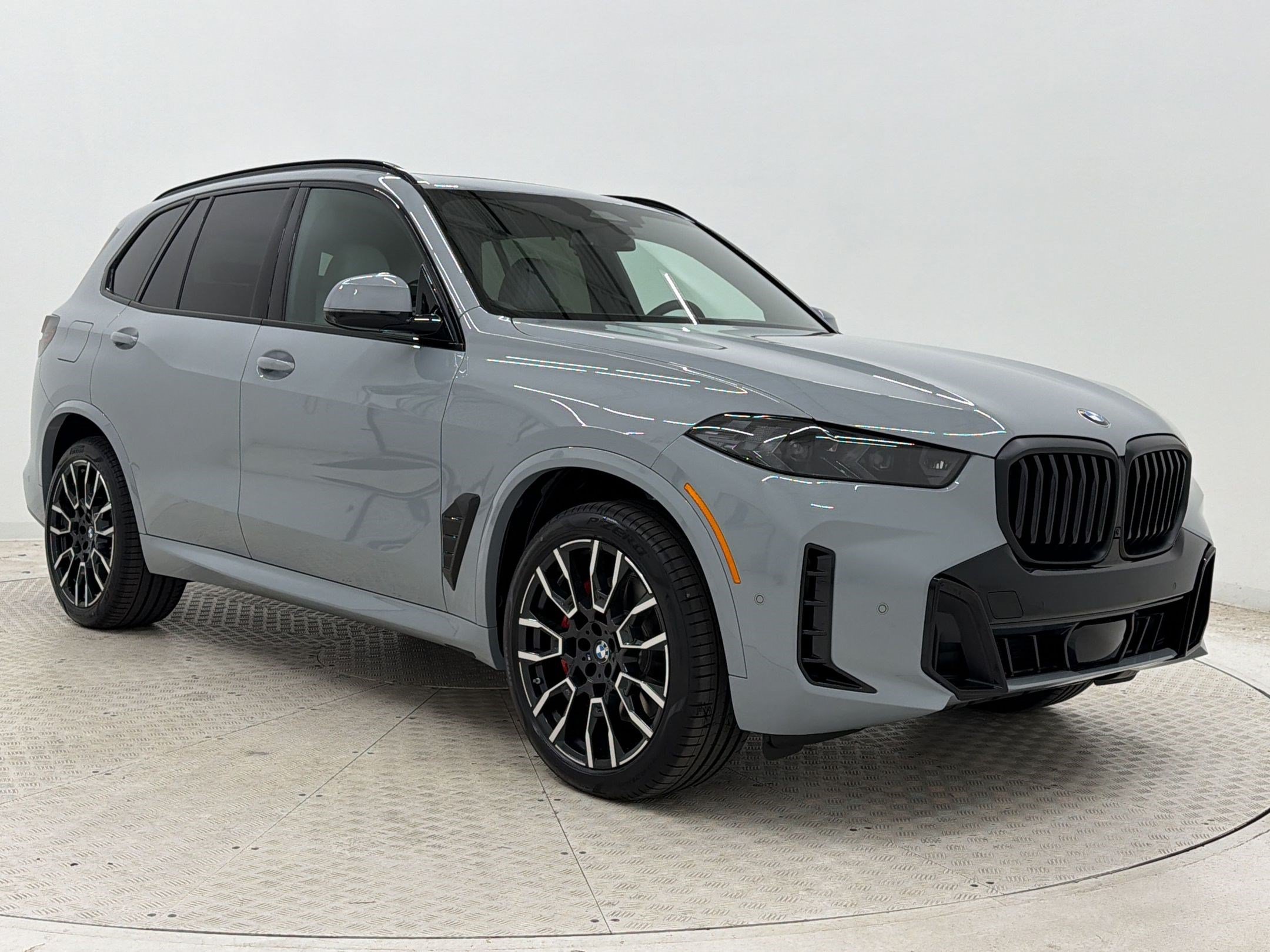 New 2026 BMW X5 xDrive40i w/ M Sport Package AWD/4WD image 7