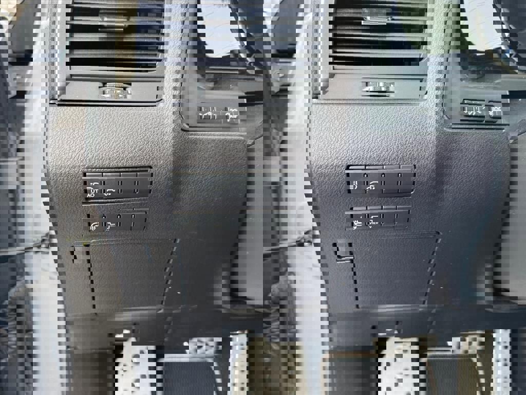 Used 2022 Lexus RX 350 F Sport w/ Accessory Package image 18