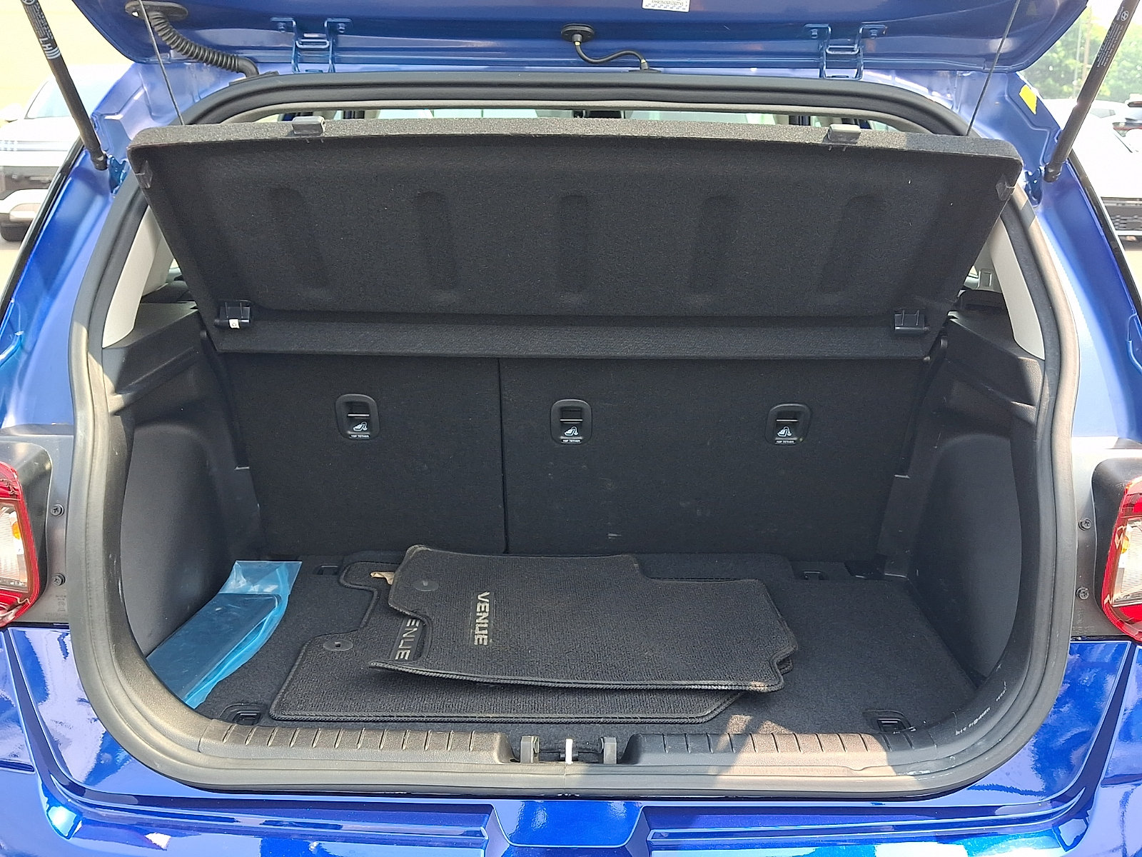 Certified 2023 Hyundai Venue Limited FWD image 29
