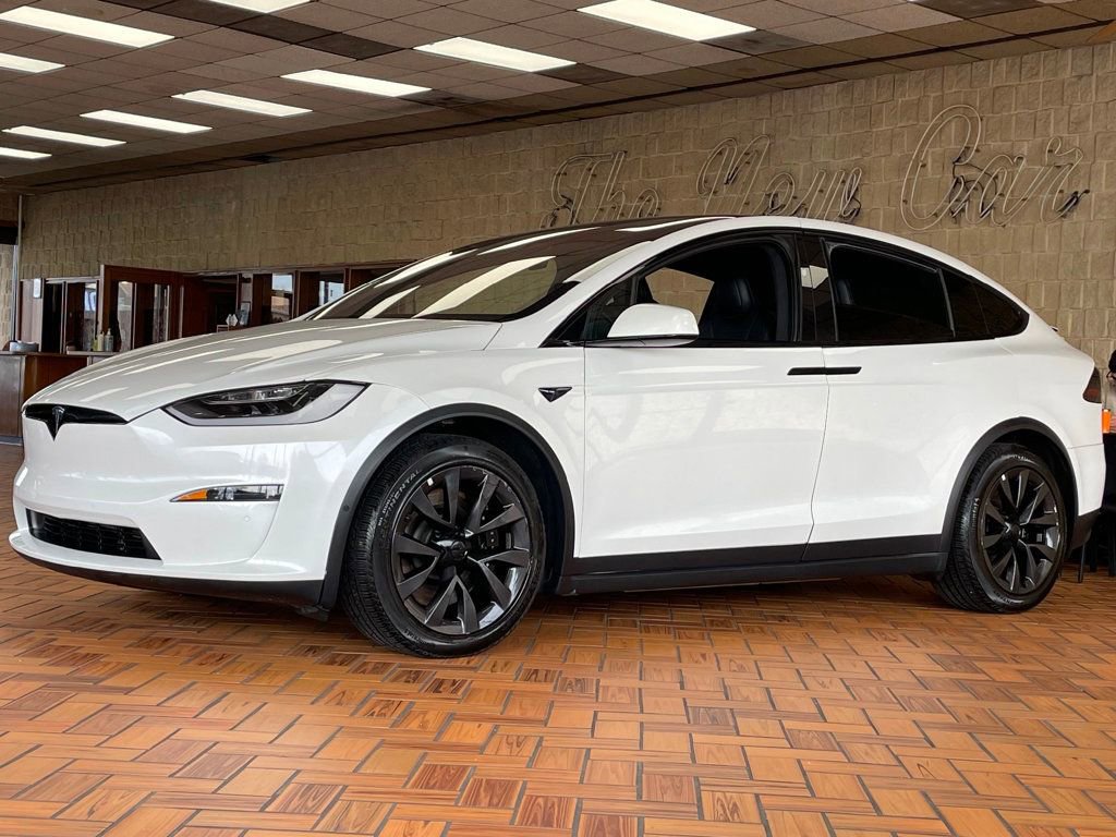 Used 2022 Tesla Model X Plaid image 5