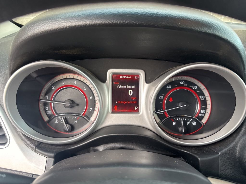 Used 2014 Dodge Journey SXT w/ Flexible Seating Group image 19