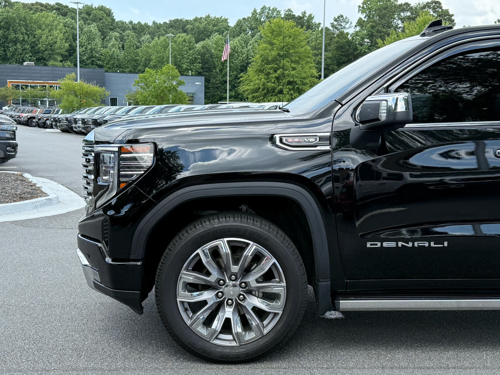 Used 2024 GMC Sierra 1500 Denali AWD/4WD image 11