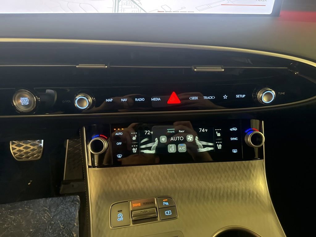 New 2026 Genesis GV70 2.5T Sport Prestige image 13