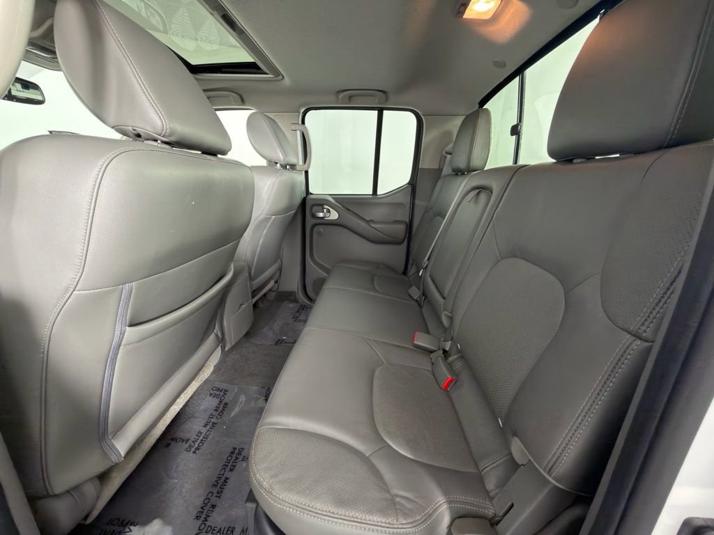 Used 2019 Nissan Frontier SL image 16