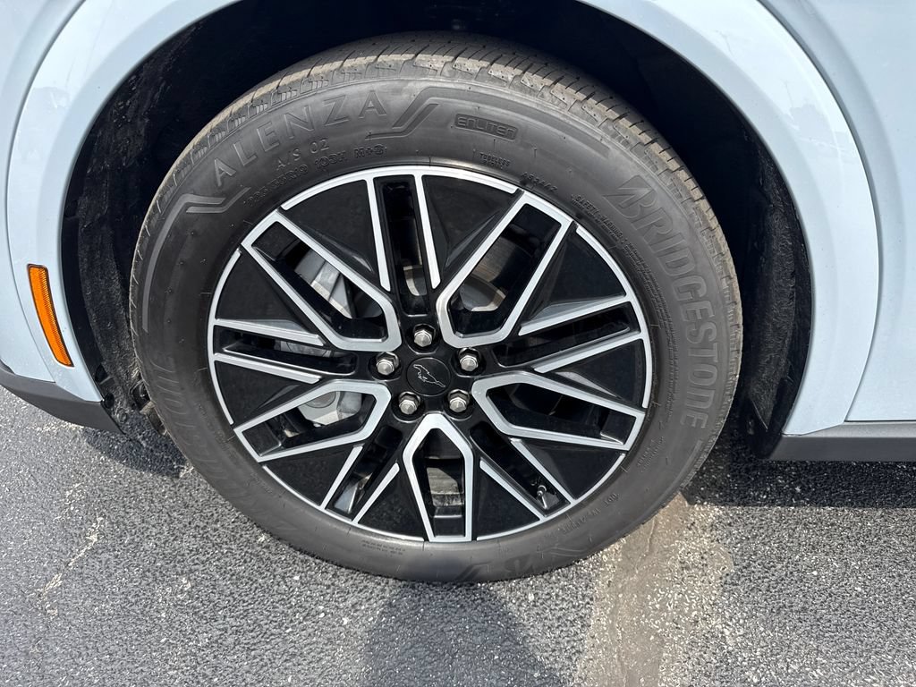 Used 2025 Ford Mustang Mach-E Premium AWD/4WD image 19