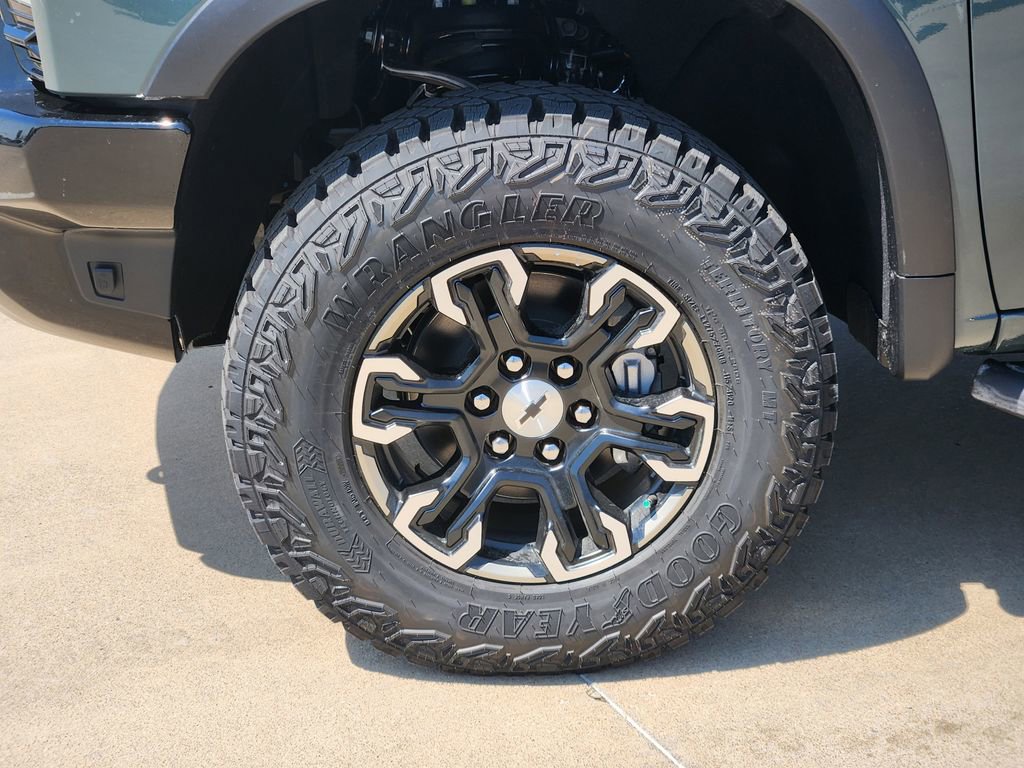 New 2026 Chevrolet Silverado 1500 ZR2 image 8