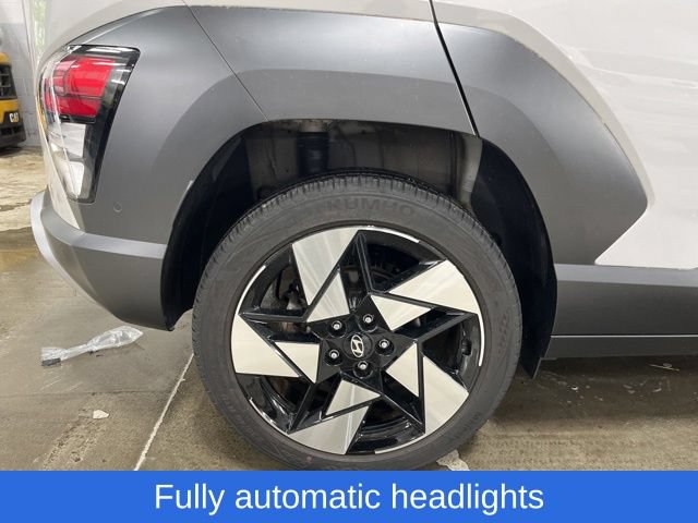 Used 2024 Hyundai Kona Limited AWD/4WD image 17