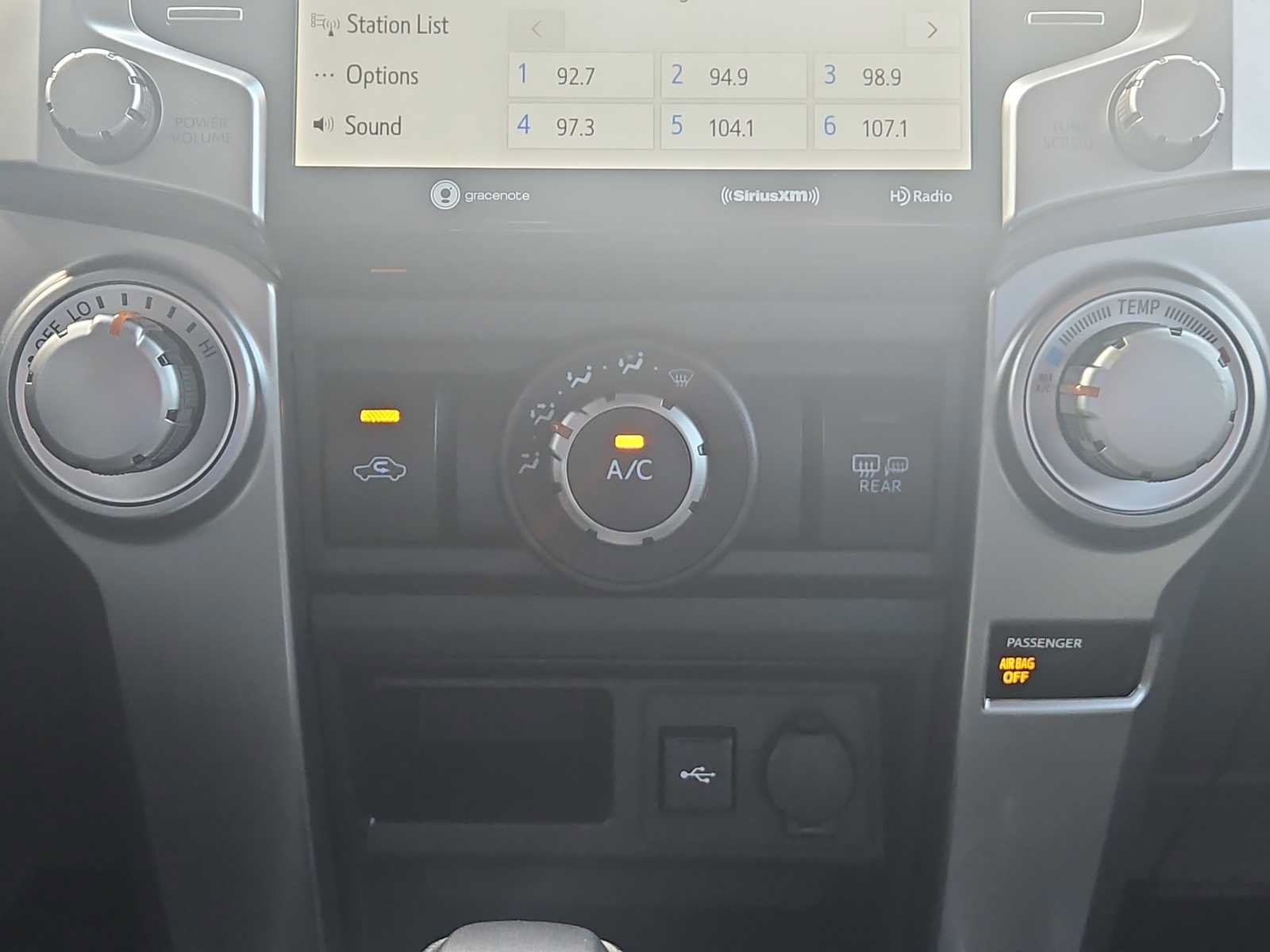Used 2021 Toyota 4Runner SR5 Premium w/ Moonroof Package RWD image 17