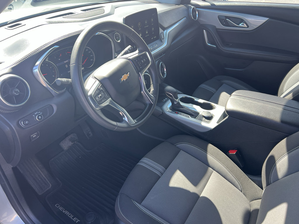 Used 2025 Chevrolet Blazer LT w/ Convenience Package AWD/4WD image 9