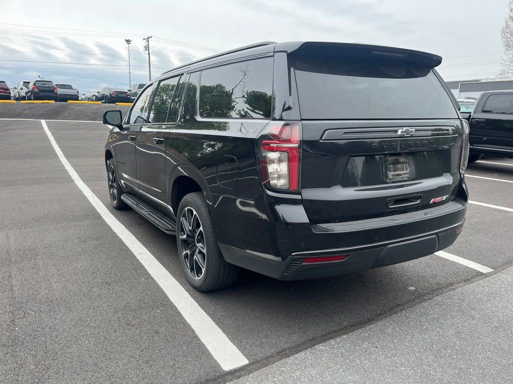 Used 2023 Chevrolet Suburban RST w/ Luxury Package AWD/4WD image 3