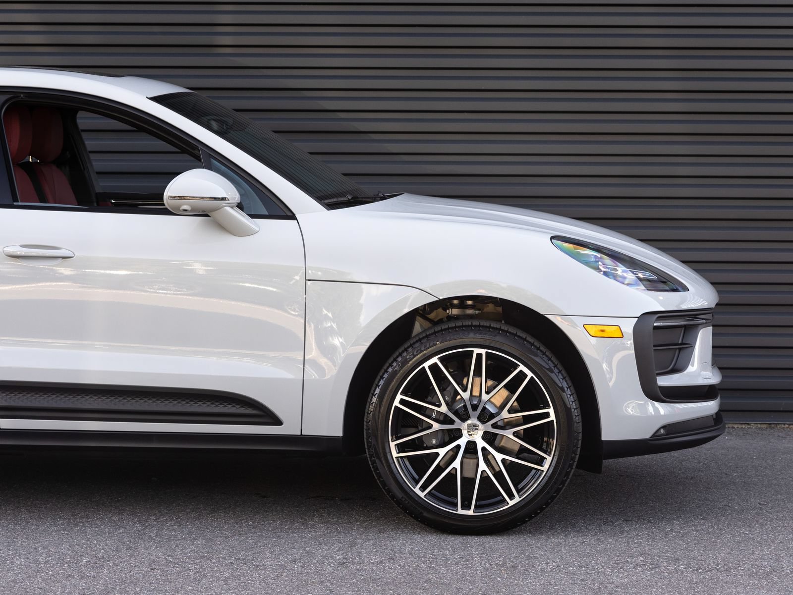 New 2026 Porsche Macan AWD/4WD image 9