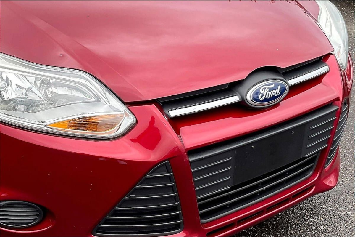 Used 2013 Ford Focus SE w/ SE Winter Pkg FWD image 30