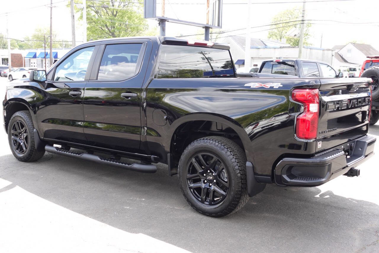 Used 2023 Chevrolet Silverado 1500 Custom w/ LPO, Dark Essentials Package AWD/4WD image 3