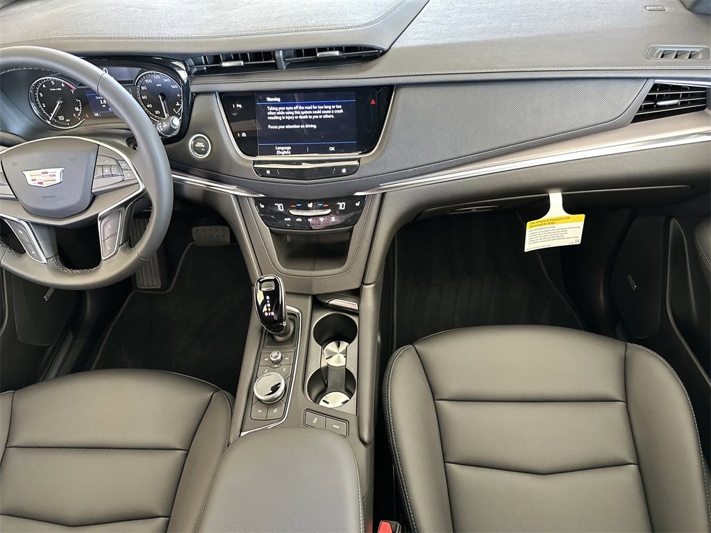 New 2026 Cadillac XT5 Luxury image 18