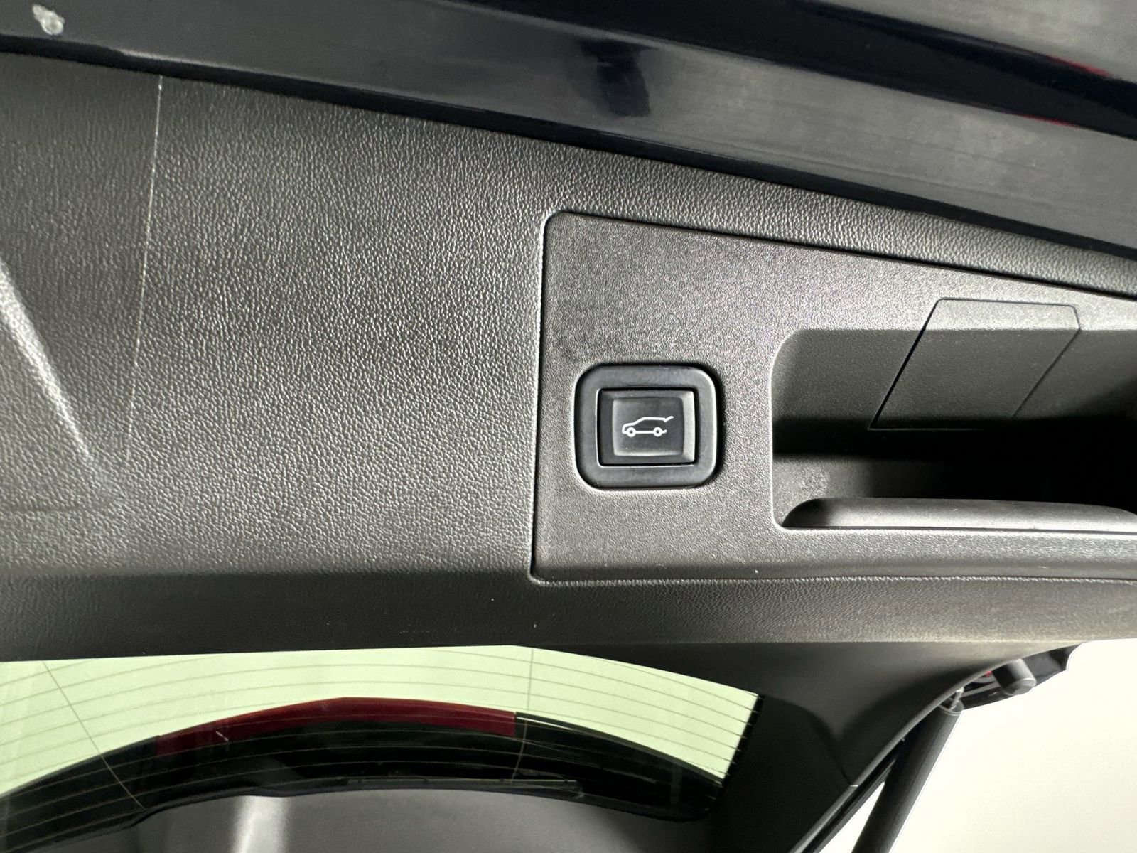 Used 2022 Cadillac XT5 Premium Luxury image 34