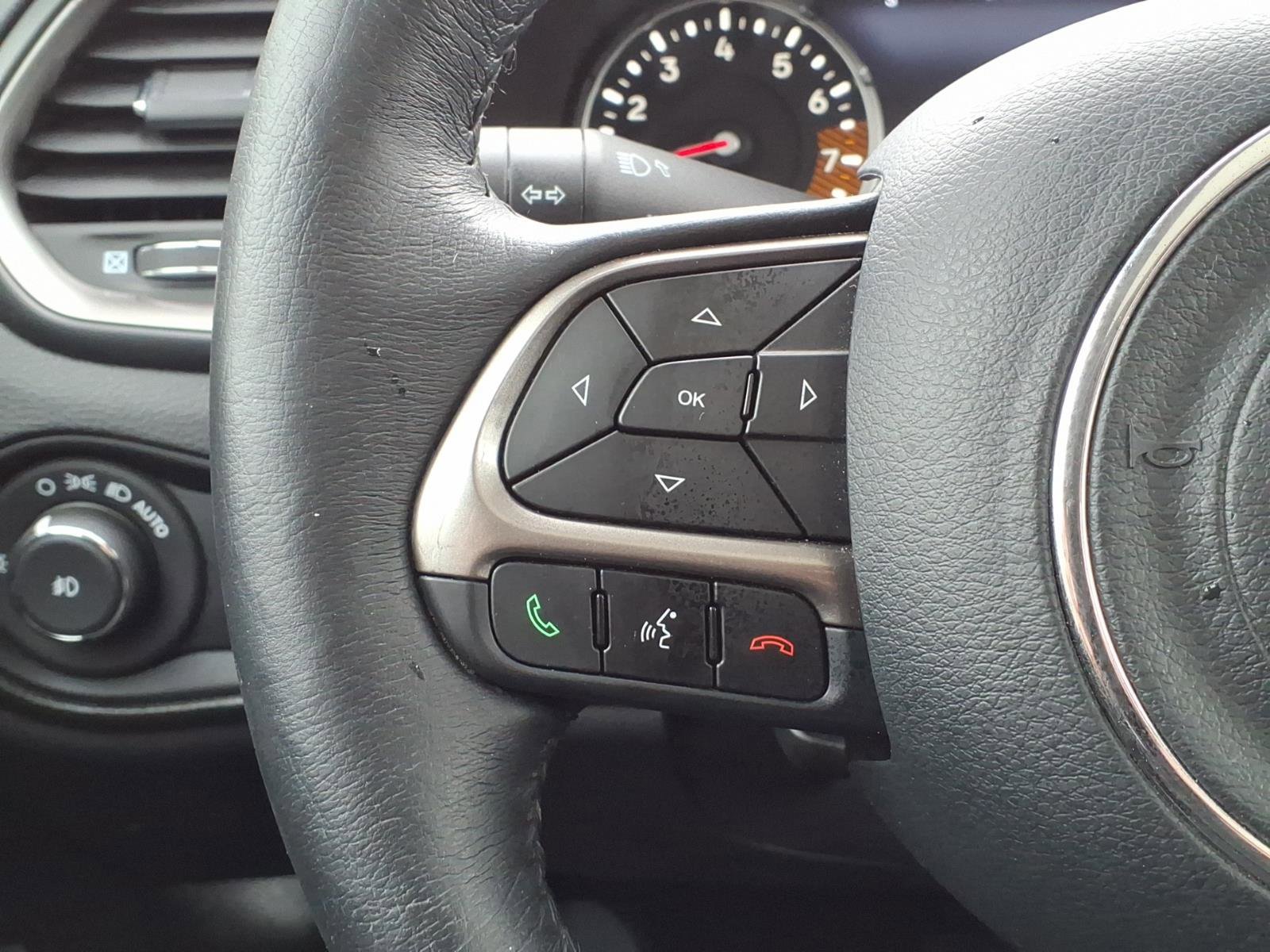 Certified 2021 Jeep Renegade Limited w/ Sun & Sound Group image 25