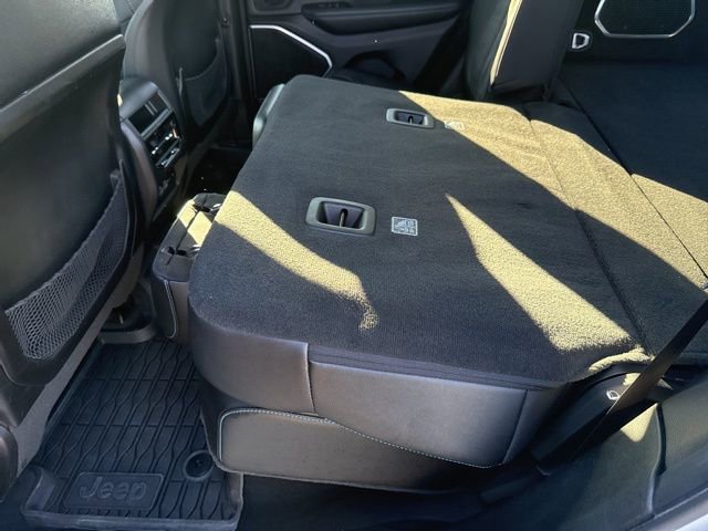 Used 2024 Jeep Grand Cherokee Trailhawk w/ Luxury Tech Group III image 44