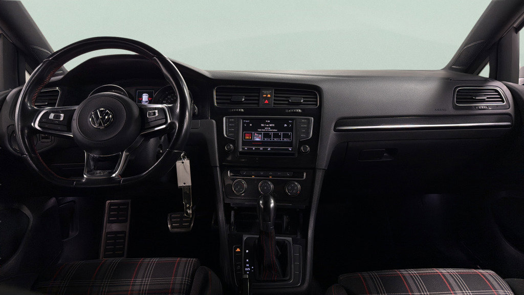 Used 2017 Volkswagen GTI S image 33