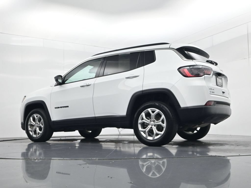 Used 2024 Jeep Compass Latitude AWD/4WD image 47