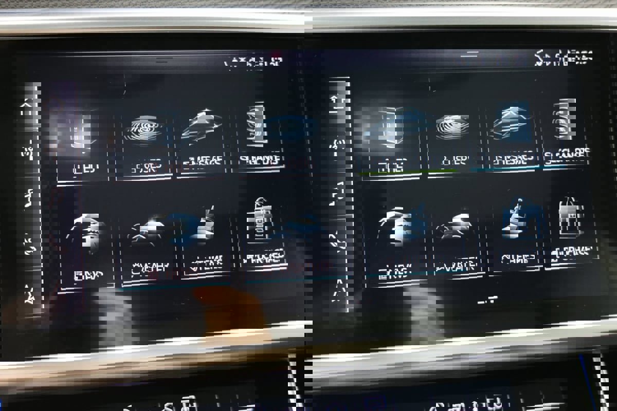 Used 2023 Audi RS 6 w/ Driver Assistance Package image 45