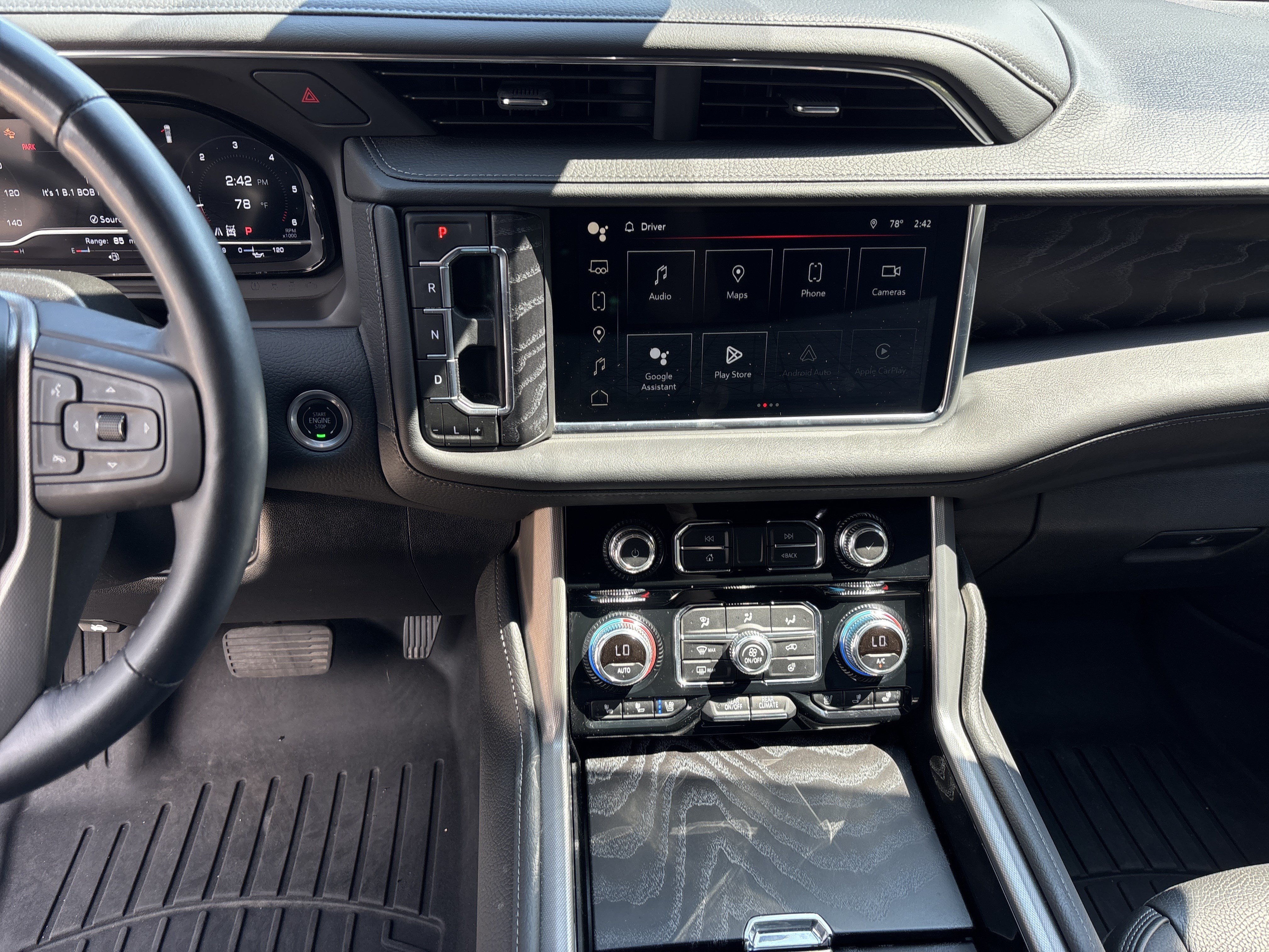 Used 2024 GMC Yukon Denali w/ Denali Reserve Package AWD/4WD image 21