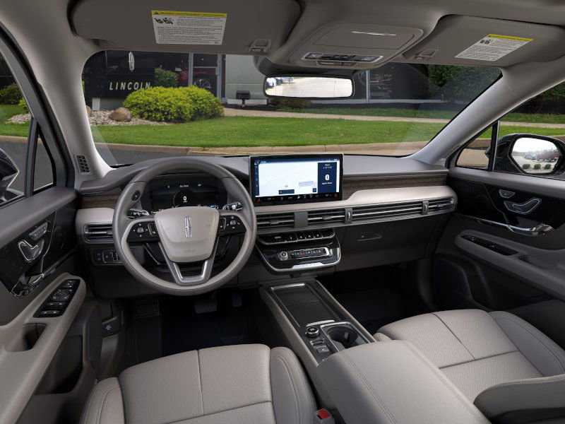 New 2024 Lincoln Corsair Grand Touring w/ Rear Removable Package Tray image 9