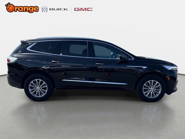 Used 2024 Buick Enclave Essence w/ Technology Package AWD/4WD image 2