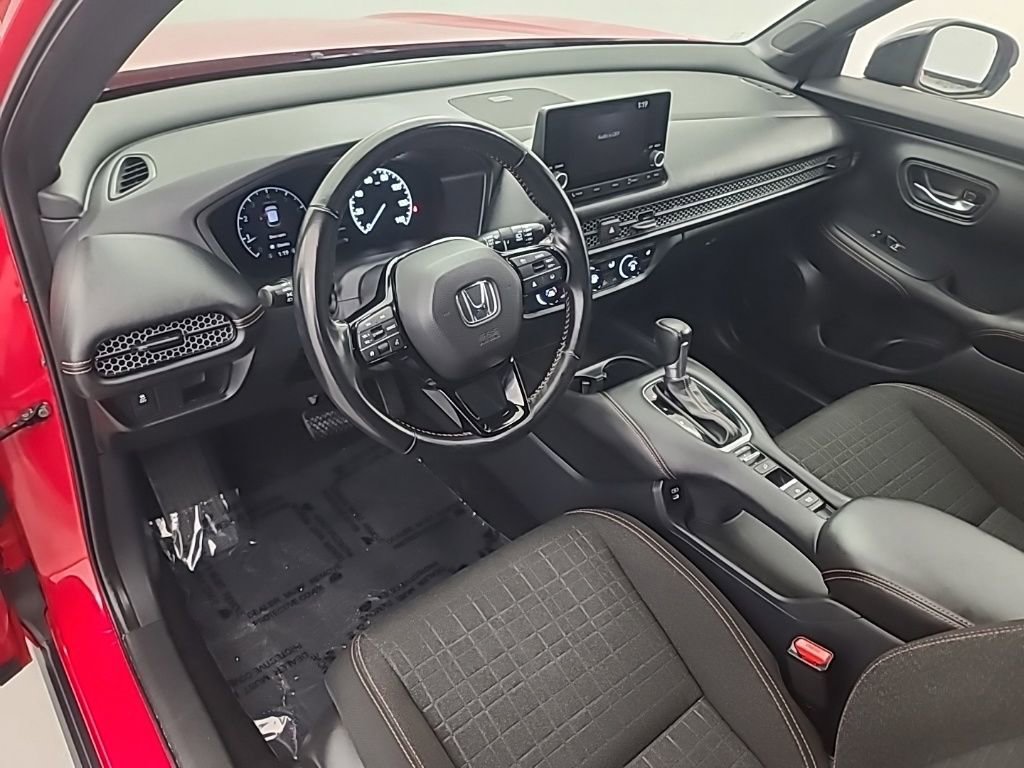 Used 2025 Honda HR-V Sport image 24