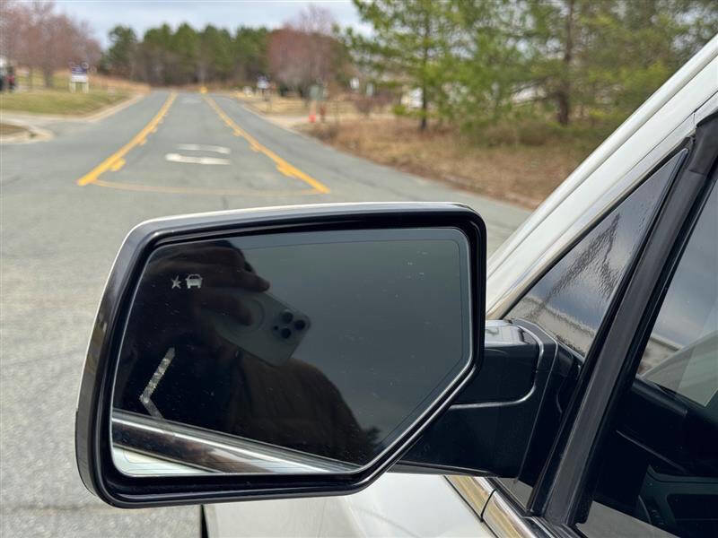 Used 2015 GMC Yukon XL Denali w/ Touring Package image 28