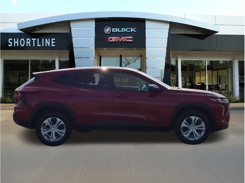 Used 2026 Chevrolet Trax LS FWD image 2