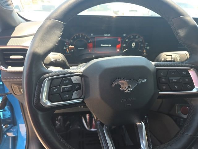 Used 2025 Ford Mustang Premium RWD image 33