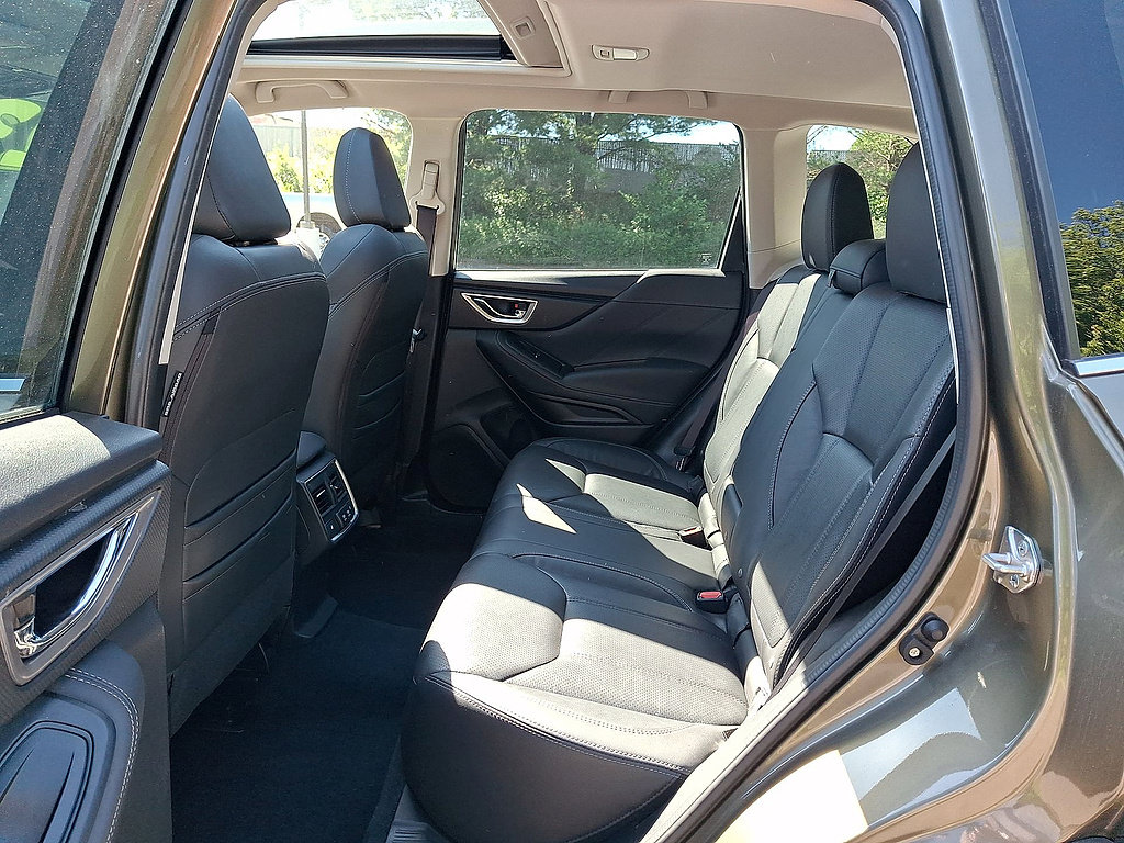 Used 2023 Subaru Forester Touring AWD/4WD image 13