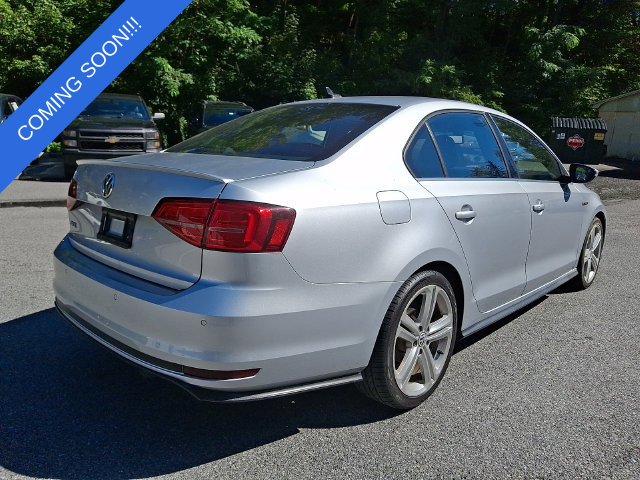 Used 2016 Volkswagen Jetta GLI SE FWD image 11