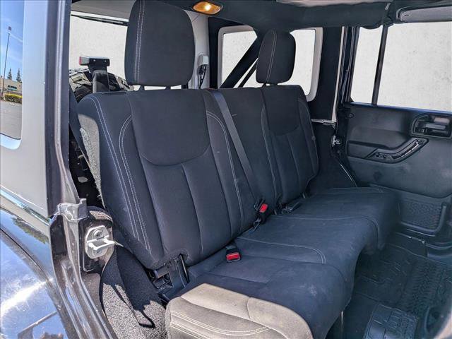 Used 2017 Jeep Wrangler Unlimited Sahara AWD/4WD image 17