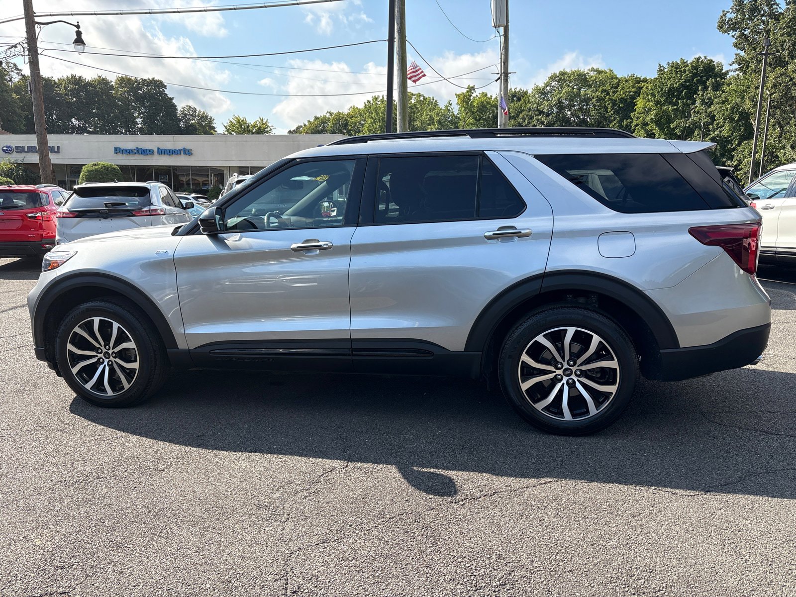 Used 2022 Ford Explorer ST-Line w/ Class IV Trailer Tow Package AWD/4WD image 4