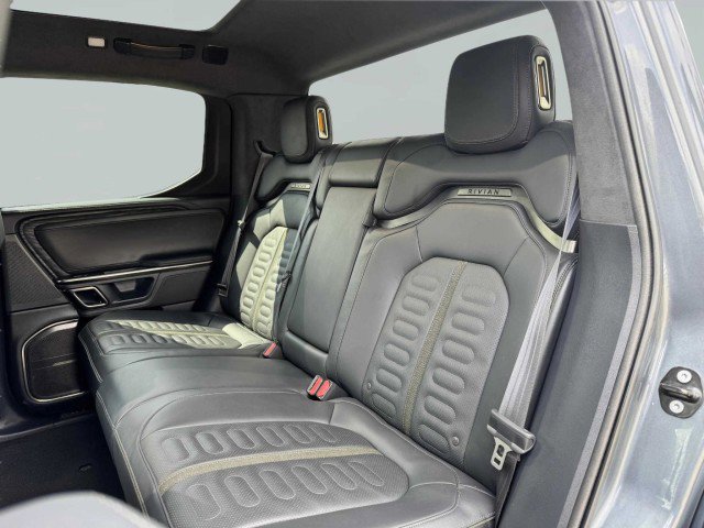 Used 2022 Rivian R1T Adventure image 41