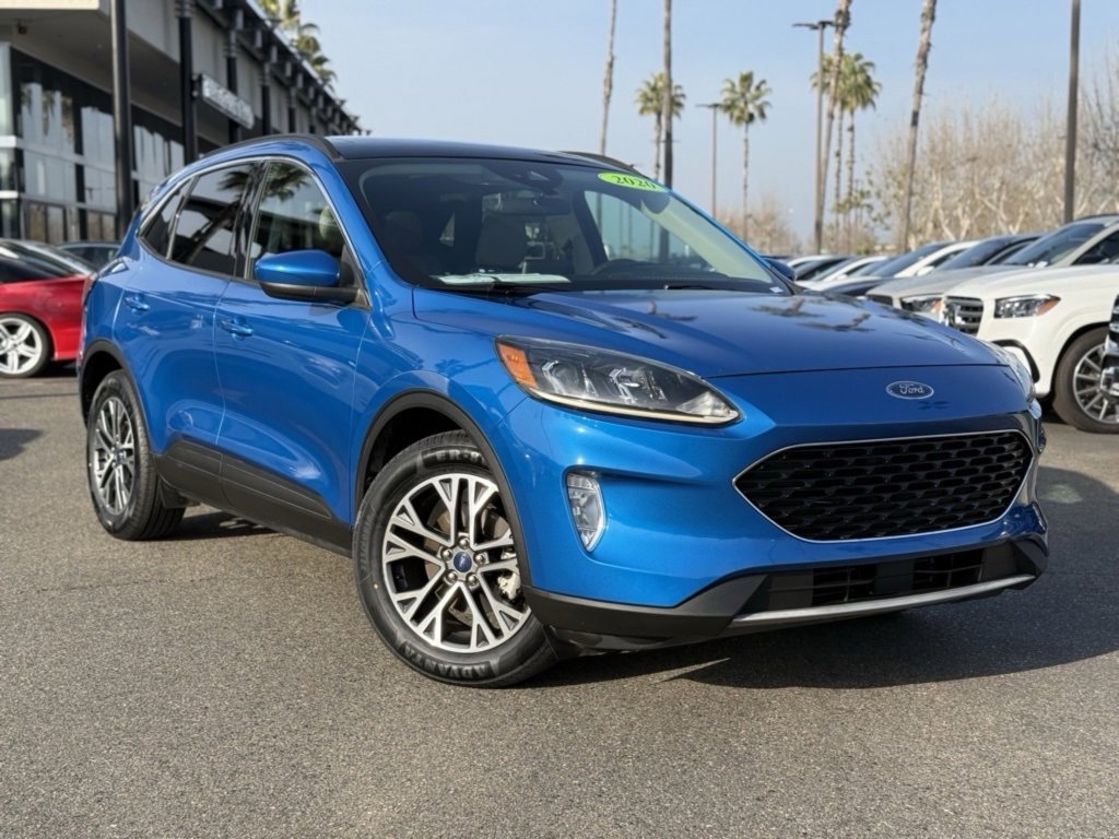 Used 2020 Ford Escape SEL video 1