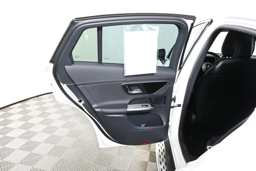 Certified 2025 Mercedes-Benz GLC 300 4MATIC image 29