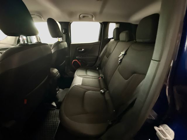 Used 2016 Jeep Renegade Trailhawk AWD/4WD image 25