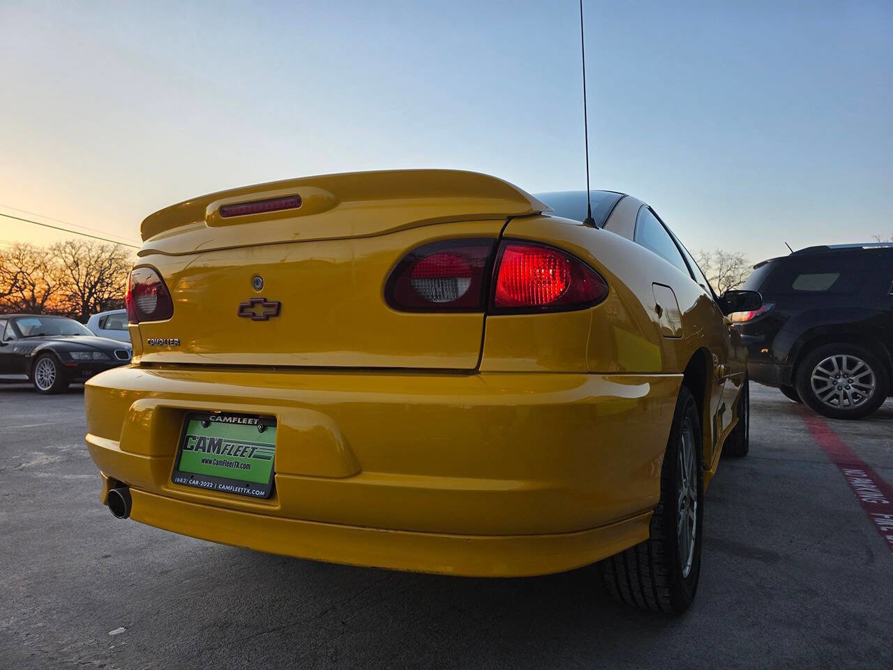 Used 2002 Chevrolet Cavalier Base 2dr Coupe w/ Preferred Equipment Group 1 image 8